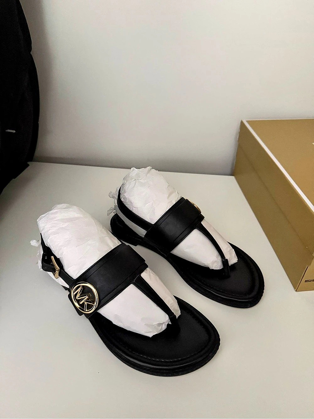 Michael Kors Carmen Thong Sandal Black Sandals US 7M